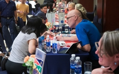 Những nước nào cho phép du học sinh Việt Nam ở lại làm việc sau tốt nghiệp?