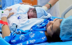 Đề xuất các chính sách hỗ trợ phụ nữ sinh đủ 2 con