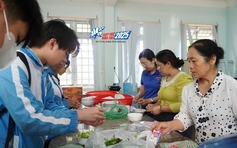 'Bữa sáng 0 đồng' tiếp sức thí sinh thi tốt nghiệp THPT