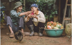 Chàng nhiếp ảnh giữ mãi tình yêu chân chất của ba mẹ