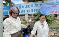 Đi hơn 100 km thi tốt nghiệp ở tuổi 40 để viết tiếp ước mơ dang dở