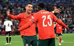 Ronaldo ghi bàn thắng lịch sử đưa Bồ Đào Nha vào chung kết UEFA Nations League