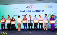 Tổng kết đường hoa Nguyễn Huệ 2025: Báo Thanh Niên được tặng 4 bằng khen