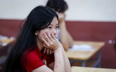 Lần đầu thi lớp 10 chương trình mới, thí sinh TP.HCM lo đề 'khó đoán, khó ôn'