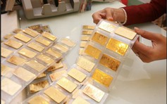 Khi nào hết cảnh chen nhau ở cửa hàng vàng?
