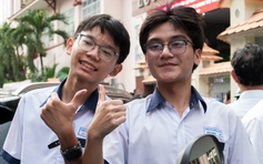 Thi lớp 10 xong, thí sinh TP.HCM quyết không nghỉ ngơi mà tiếp tục... đi học