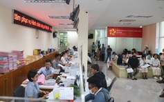 Người dân TP.HCM 'sướng' khi ngồi máy lạnh làm thủ tục hành chính