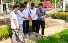 Sinh viên sáng chế máy đo 7 chỉ số quan trọng của đất