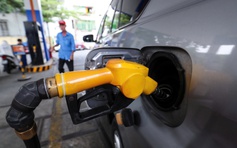 Kéo dài thời gian giảm thuế bảo vệ môi trường với xăng dầu?