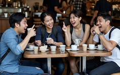 Tranh cãi quán cà phê ở TP.HCM bị 'bão 1 sao' vì nhắc khách nhỏ tiếng