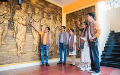 Chàng trai đầu tư hơn 20 tỉ đồng xây bảo tàng dừa sáp