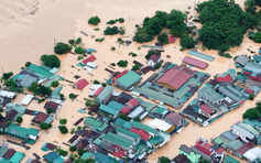 Lũ lớn nhấn chìm hàng ngàn nhà dân ở Nghệ An