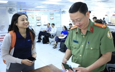 Công an Đồng Nai: 'Tăng ca' cấp định danh điện tử mức 2 cho người nước ngoài