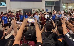 U.23 Việt Nam trở về trong vòng tay ấm áp của khán giả, thầy Kim nói lời từ đáy lòng