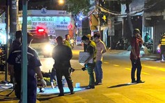 TP.HCM: Tài xế công nghệ tử vong bên cạnh cột điện đường Phạm Văn Chiêu