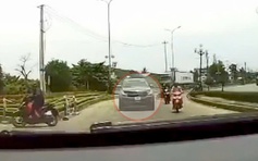 Tài xế chạy xe ngược chiều bị phạt 19 triệu đồng, trừ 4 điểm bằng lái