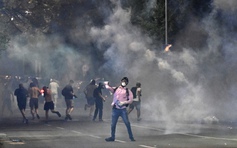 Bạo lực bùng phát tại Serbia giữa đợt biểu tình