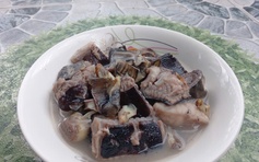 Hương vị quê hương: Cá đuối um bắp chuối