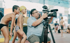 Từ lớp bơi cho trẻ mồ côi đến giấc mơ Mỹ của đạo diễn trẻ Việt