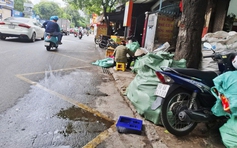 Điểm dừng xe buýt bị lấn chiếm