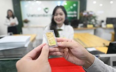 Vàng vẫn tăng không ngừng dù xóa bỏ độc quyền