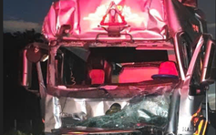 Xe đầu kéo gặp nạn trên cao tốc Phan Thiết - Dầu Giây, tài xế tử vong