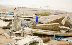 Những ao nuôi tôm tiền tỉ tan hoang sau bão số 5