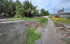 Đi lại khó khăn vì dự án ô đê bao ngăn mặn thi công kéo dài