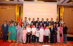 Đại sứ Nguyễn Huy Hiệp: Rời sân bóng sinh viên thành nhà ngoại giao