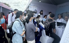 Vì sao nhiều bác sĩ trẻ chọn công tác lâu dài tại tuyến y tế cơ sở?