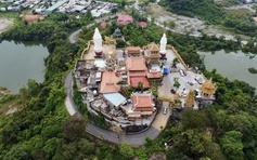 TP.HCM: Phường Đông Hòa có ngôi chùa cổ 413 năm tuổi nằm chót vót trên đỉnh núi