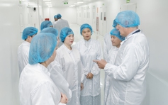 Việt Nam nhận chuyển giao công nghệ sản xuất thuốc điều trị ung thư của Cuba