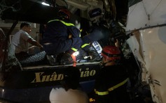 Giải cứu 12 người mắc kẹt trong tai nạn trên cao tốc La Sơn - Túy Loan