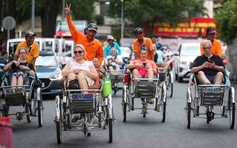 Nhộn nhịp khách quốc tế ở trung tâm TP.HCM