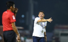 HLV Anh Đức phản ứng gay gắt, phát biểu cực sốc về trọng tài