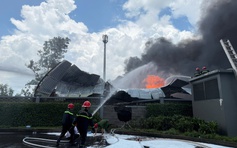 TP.HCM: Đang cháy lớn tại phường Thuận Giao, 1 người tử vong