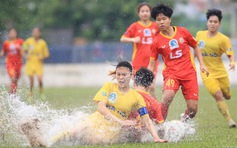 Hải Yến ghi bàn trong trận thủy chiến, Hà Nội tạm chiếm ngôi đầu của nhà ĐKVĐ 