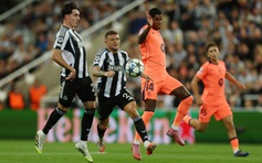 ‘Kép phụ’ thay Yamal làm điều khiến HLV Hansi Flick phấn khích, Barca thắng hú vía Newcastle