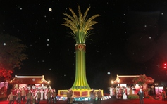 'Dòng sông hoa lửa' tri ân các thanh niên xung phong

