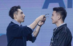 Sơn Tùng M-TP tháo mắt kính tặng fan trên sân khấu