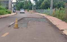 Đường vừa làm xong đã đào xới lên