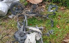 Xe đạp điện bốc cháy, 5 người trong gia đình thoát nạn nhờ người dân gọi cửa