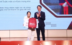 Nữ sinh khuyết tật nhận học bổng toàn phần, viết tiếp ước mơ đại học