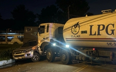 TP.HCM: Xe bồn gây tai nạn liên hoàn, tài xế tử vong nghi đột quỵ