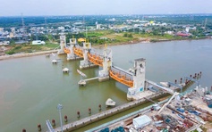 Vì sao dự án chống ngập 10.000 tỉ đồng ở TP.HCM vẫn 'đứng bánh'?