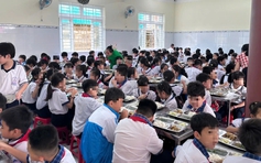 Trường tiểu học bác tin suất ăn trưa 37.000 đồng nhưng khẩu phần quá ít