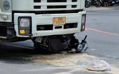 Mẹ chở con gái đến trường nhập học gặp tai nạn khiến cả hai tử vong