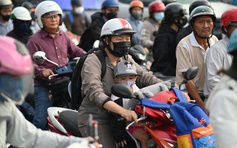 Ùn ứ cửa ngõ TP.HCM sau kỳ nghỉ lễ
