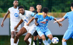 Đội tuyển Việt Nam thua đậm 0-4 trước CLB Nam Định toàn Tây: Đối thủ quá mạnh