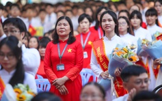 Năm học của nhiều điều đầu tiên